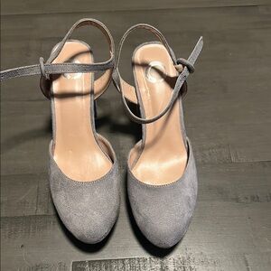 Elegant Gray Women's Shoes